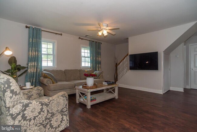 Foto del edificio - 70 Huckleberry Ln