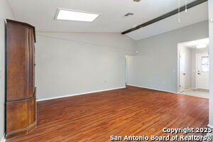 Foto del edificio - 7701 Rainey Meadow Ln