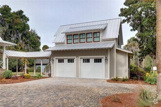 Building Photo - 1320 Wilmington Island Rd