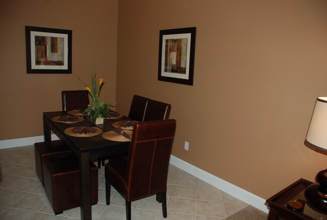 Foto del edificio - For Rent - Application Pending