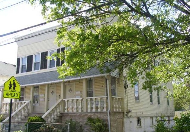 Primary Photo - 184 Harbor Rd
