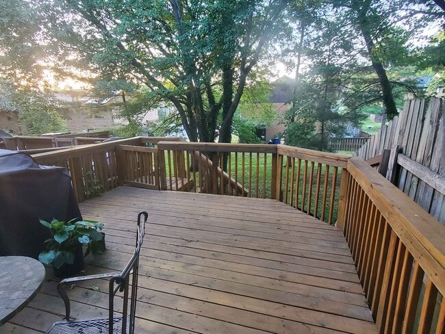 Building Photo - 5993 Rowanberry Dr