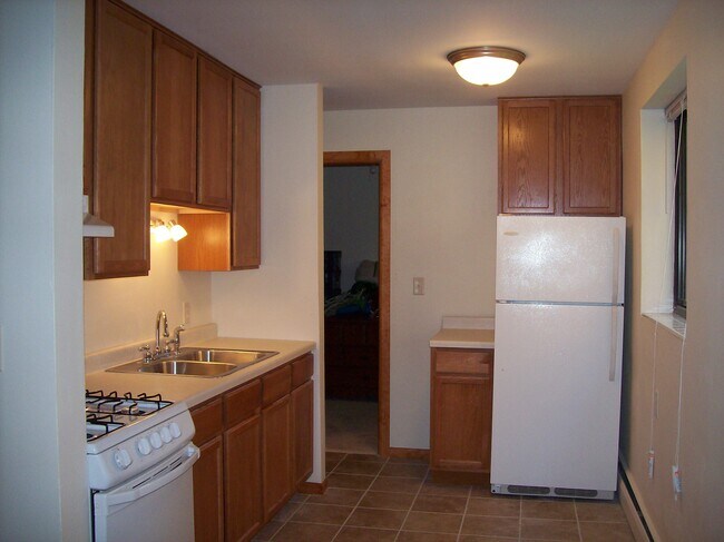 Building Photo - 1642 Eustis St