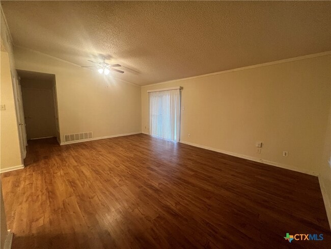 Foto del edificio - 1524 Shannon Cir