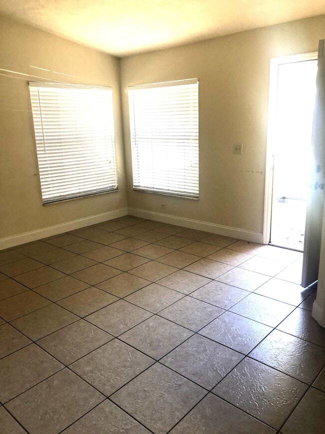 Foto del edificio - 1306 Shady Terrace