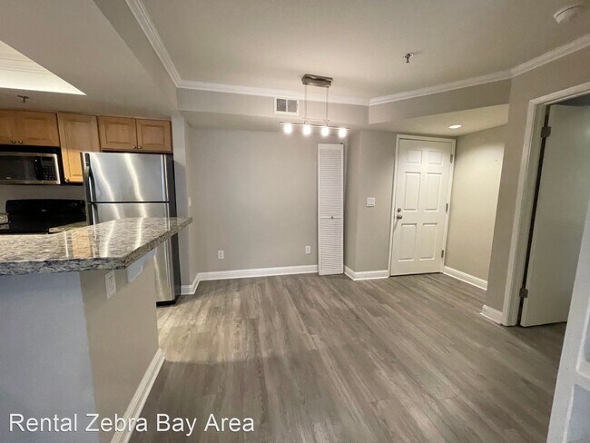 Foto del edificio - 2 br, 2 bath House - 2560 Oak Rd  #121