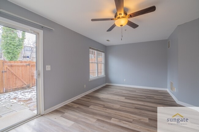 Foto del edificio - 113 Brightwater Dr