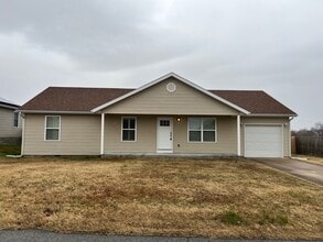 Building Photo - 2715 S Jackson Ave