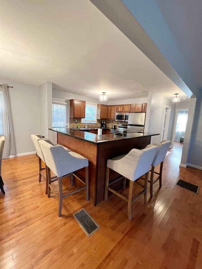Building Photo - 2019 Cogar Dr