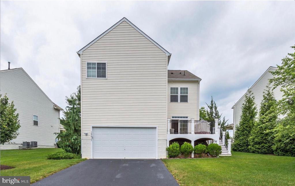 Foto del edificio - 15417 Papillon Pl