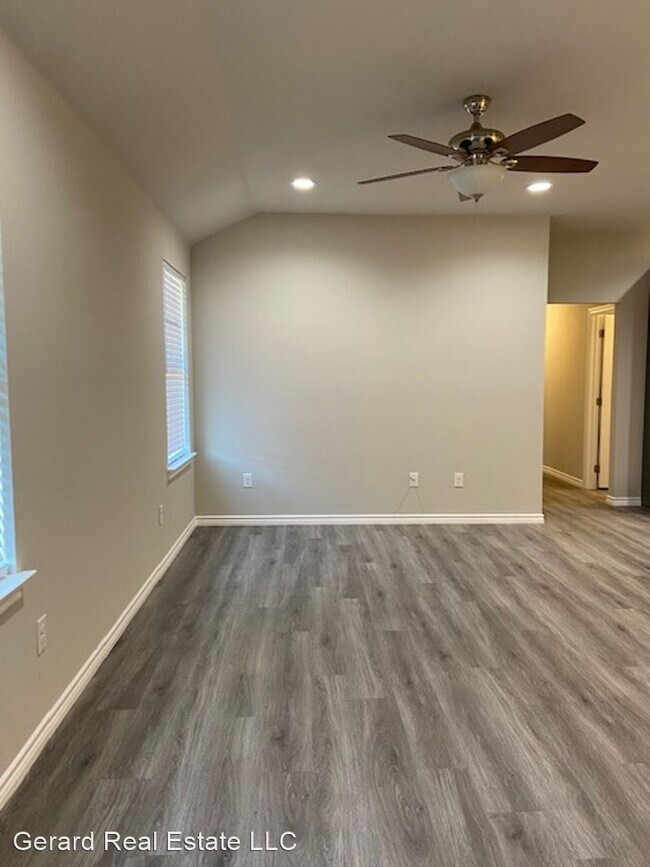 Building Photo - 3 br, 2 bath House - 2844 Melissa Lane