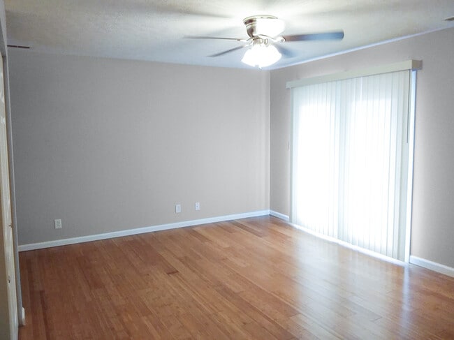 Living Room view 1 - 307 N Washington St