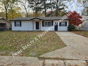 Building Photo - 820 Edgehill