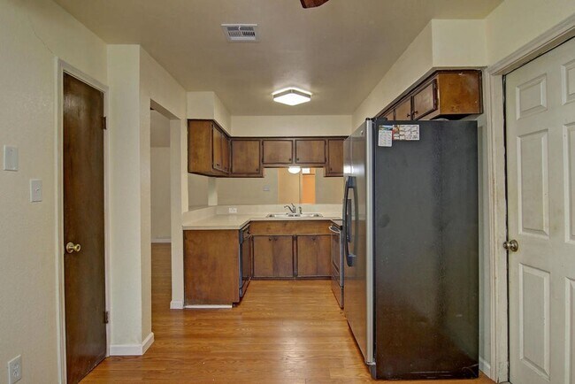 Foto del edificio - 11401 Woodway Creek Dr