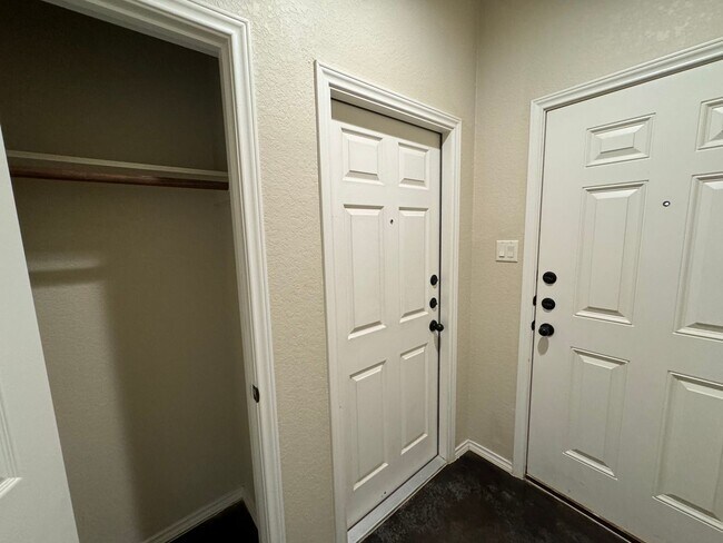Foto del edificio - Beautiful 3x2 Duplex in New Braunfels, TX!