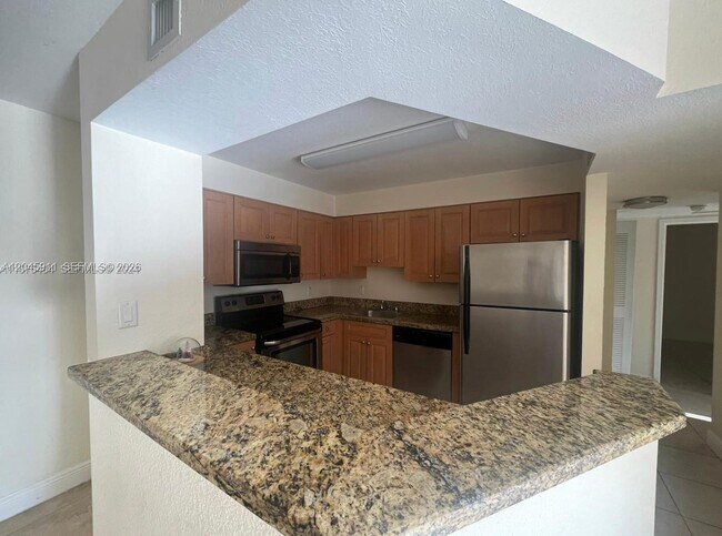 Foto del edificio - 5112 NW 79th Ave