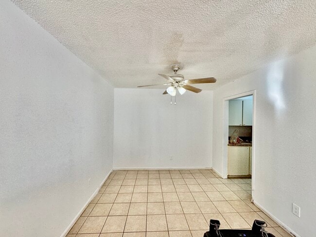 Foto del edificio - 6047 32nd St N