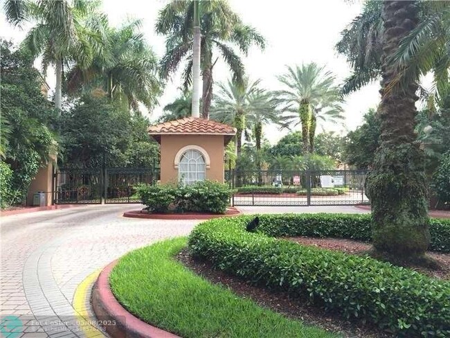 Foto del edificio - 4844 N State Rd 7