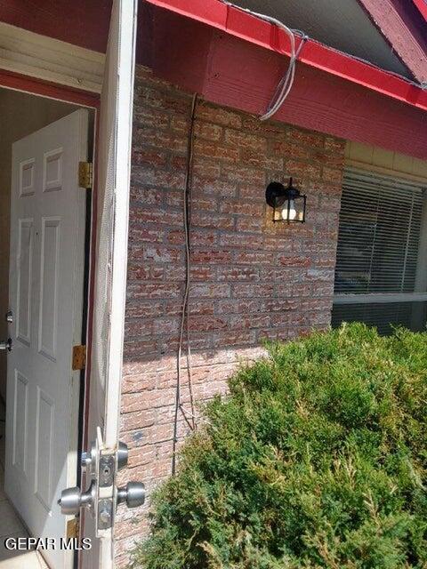 Building Photo - 11395 Lake Erie Dr