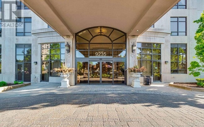 Building Photo - 9235 Jane St