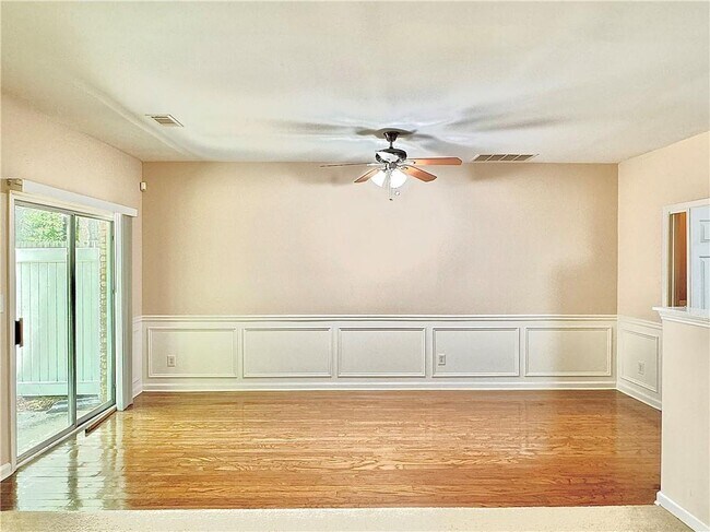 Foto del edificio - 370 Creek Manor Way