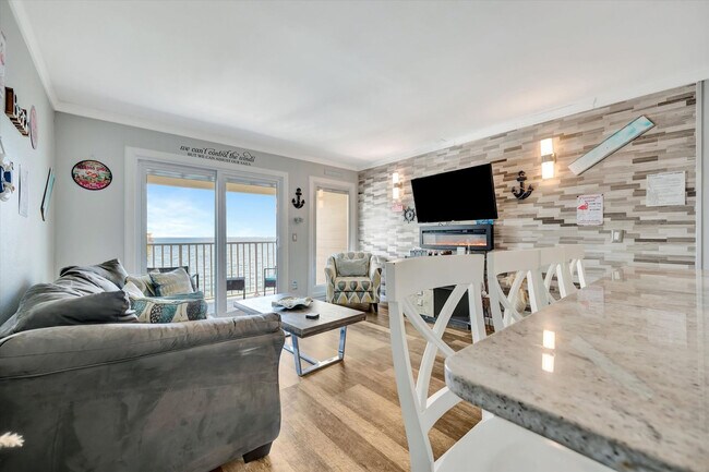 Building Photo - 2506 N Rocky Point Dr