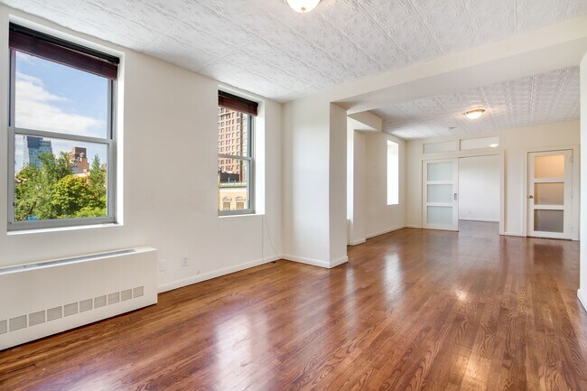 Photo - 240-242 E Houston St Apartment