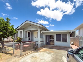 Building Photo - 809 Makaleka Ave