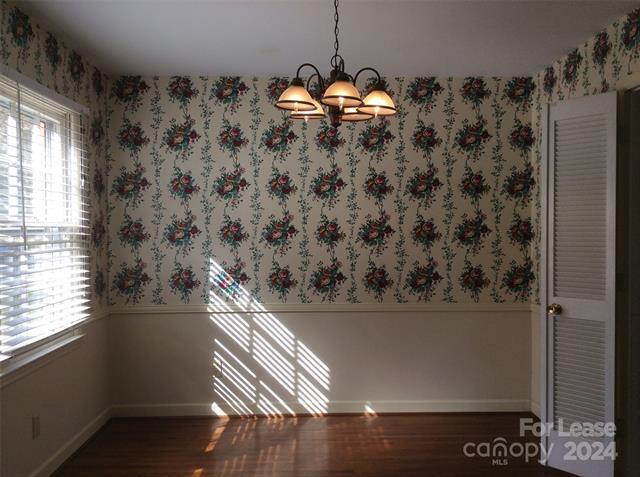 Foto del edificio - 1326 Cedarwood Ln