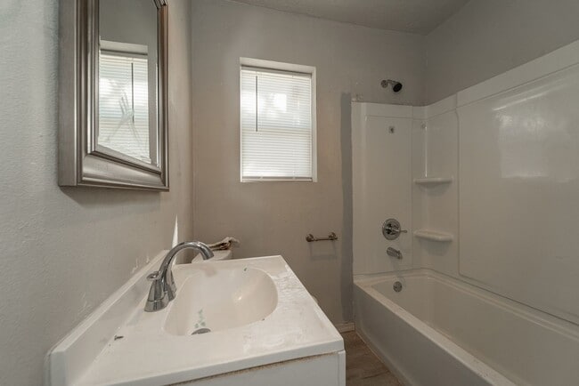 Building Photo - Beautiful Home in NE OKC for Sale or Lease!