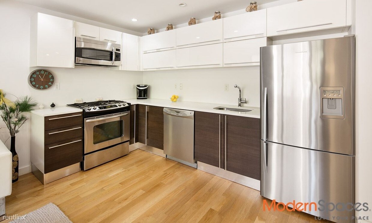 Primary Photo - 3553 30th St