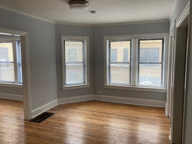 Building Photo - 7331 N Honore St