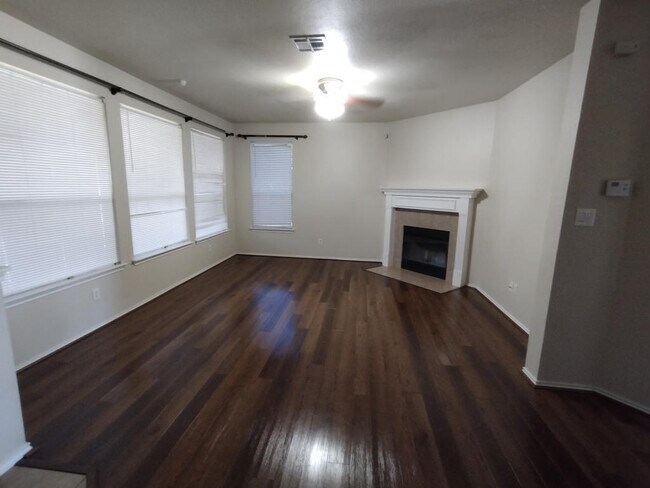 Building Photo - 4202 Tumut Ln