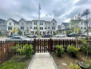 Building Photo - 20155-84 84 Ave