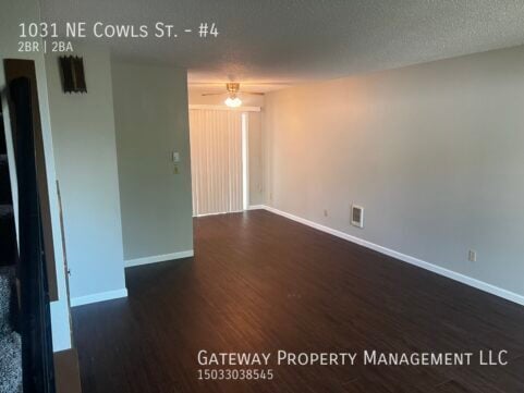 Foto del edificio - 1031 NE Cowls St