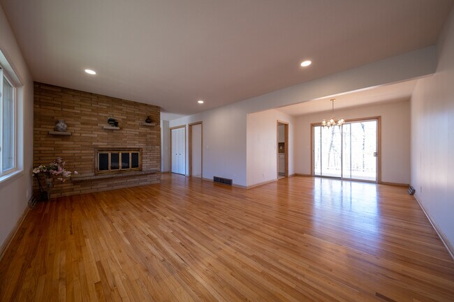 Foto del edificio - 8312 Washburn Ave S