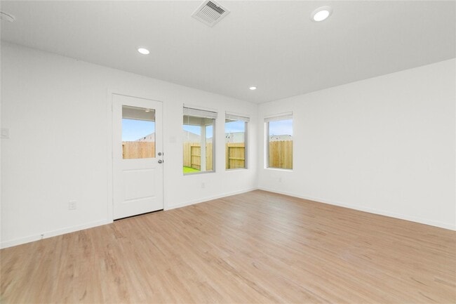 Building Photo - 1634 Blue Cypress Dr