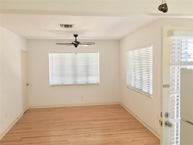 Building Photo - 1800 Pass a Grille Way