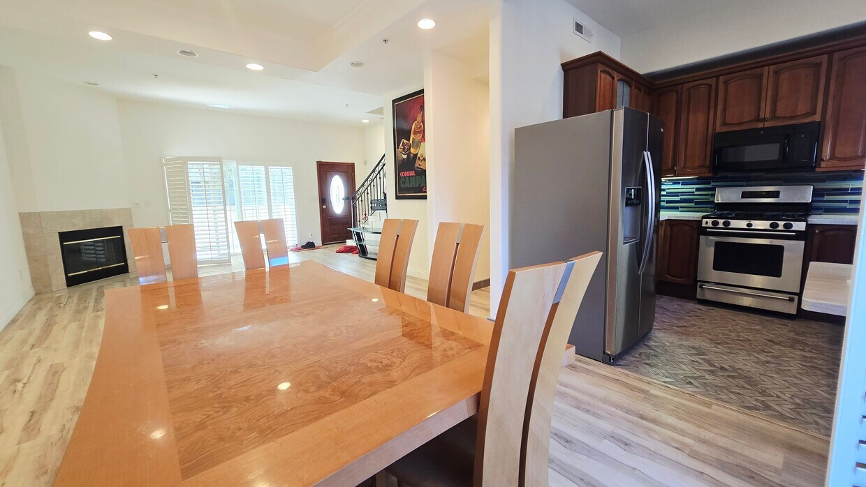 Foto principal - 10833 Kling St