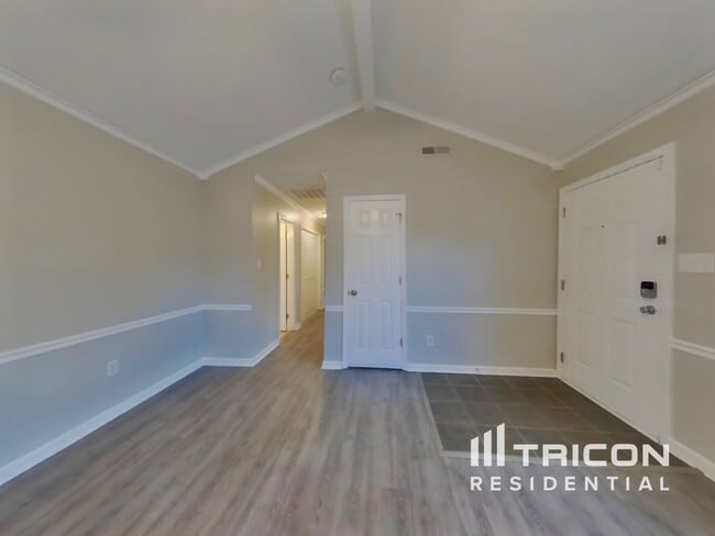 Building Photo - 4100 Steele Oaks Dr