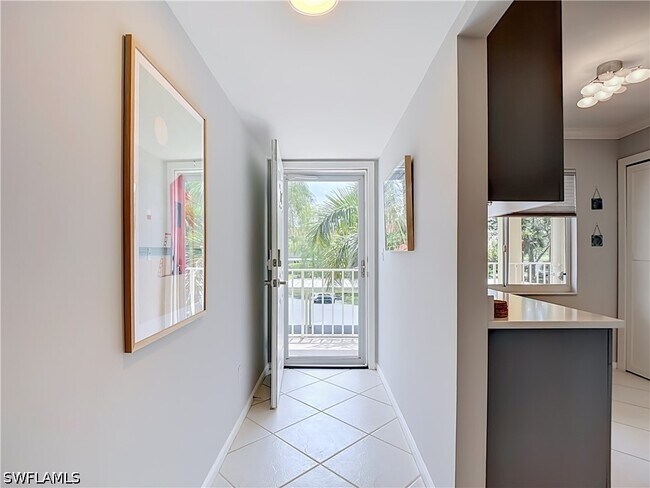Building Photo - 3685 Amberly Cir