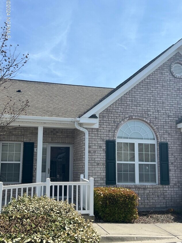 4912 Dreamweaver Ct Unit 4, Southport, NC 28461 Condo for Rent in