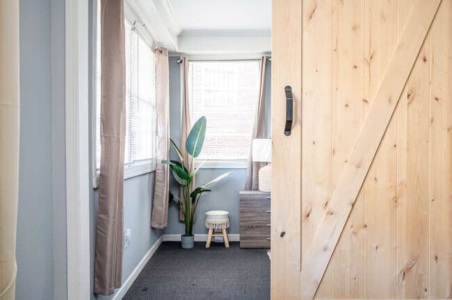 Building Photo - 3222 Jamaica Rd NW