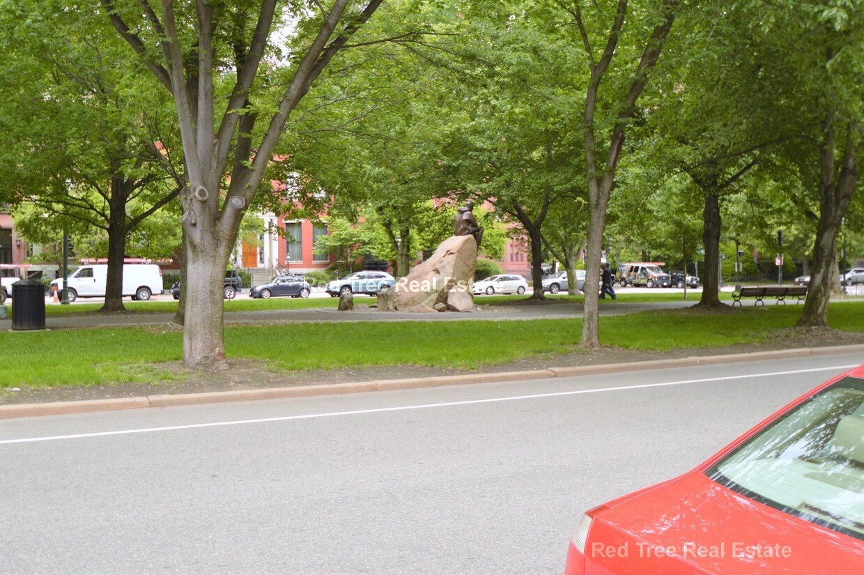 Foto del edificio - 206 Commonwealth Ave