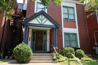 Building Photo - 1003 S 1st St