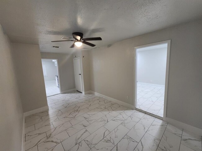 Building Photo - 14219 Fleetwell Dr