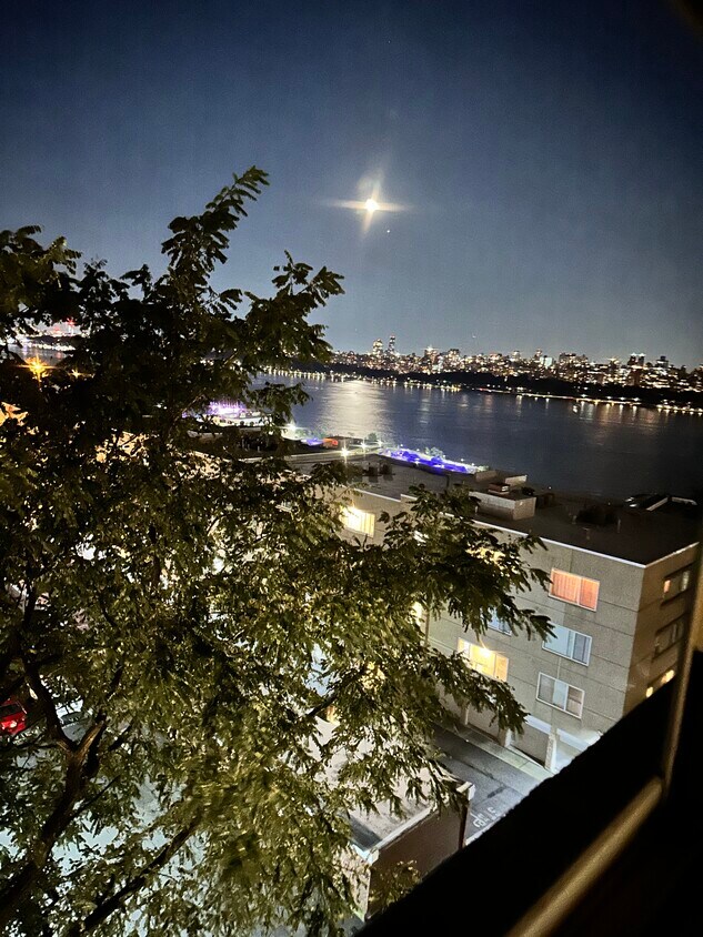 Foto del edificio - 7100 Kennedy Blvd E