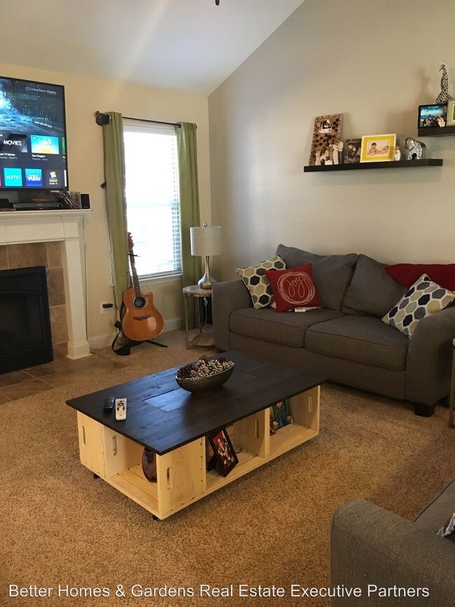 Building Photo - 3 br, 2 bath House - 704 Cannock Loop