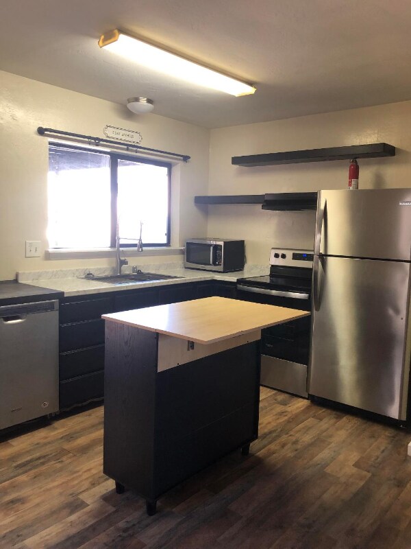 Foto del edificio - 204 E Hinckley St