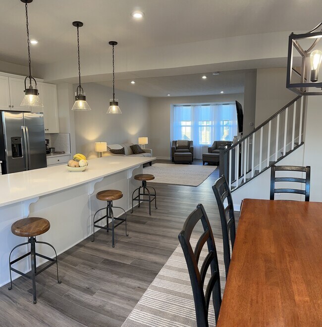 Foto del edificio - 1423 Chateau Pl